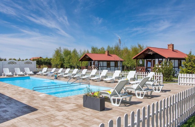 Holiday homes with pool access, Darlowo
