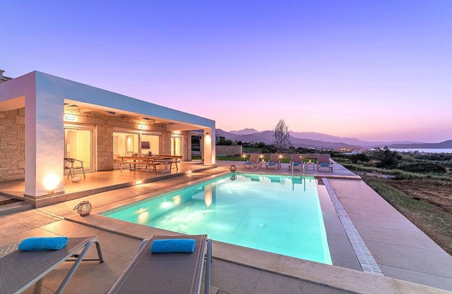 Holiday house Yeoryioupolis Kriti for 1 - 24 persons with 8 bedrooms - Holiday house