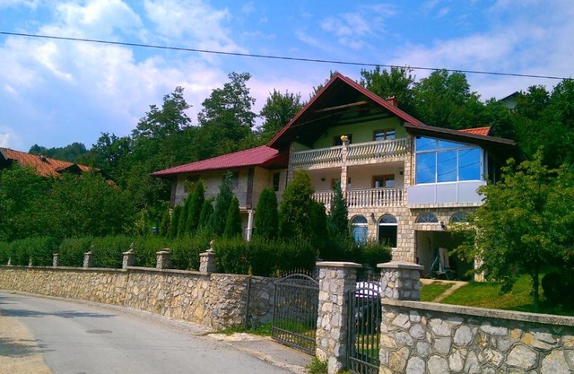 Holiday House Afan