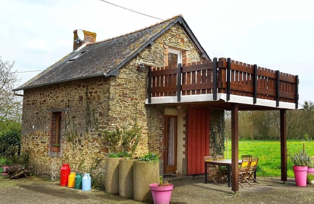 Holiday house Cuillé for 1 - 4 persons with 2 bedrooms - Holiday house