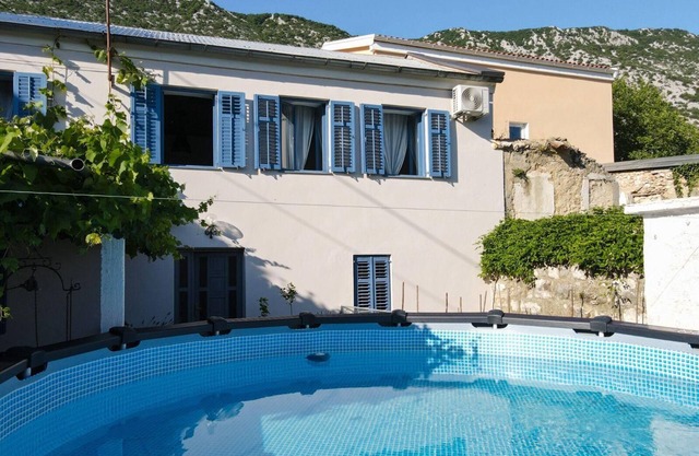 Holiday house Drivenik for 1 - 6 persons with 2 bedrooms - Twin house