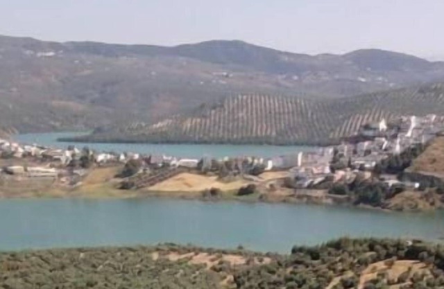 Holiday house Iznajar for 2 - 8 persons with 4 bedrooms - Row house