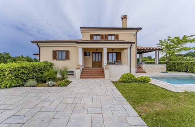 Holiday house Nicole * quiet location, fenced garden, private pool, free WiFi