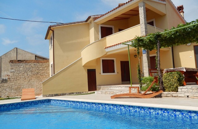Holiday house Oriana . suitable for families with children
