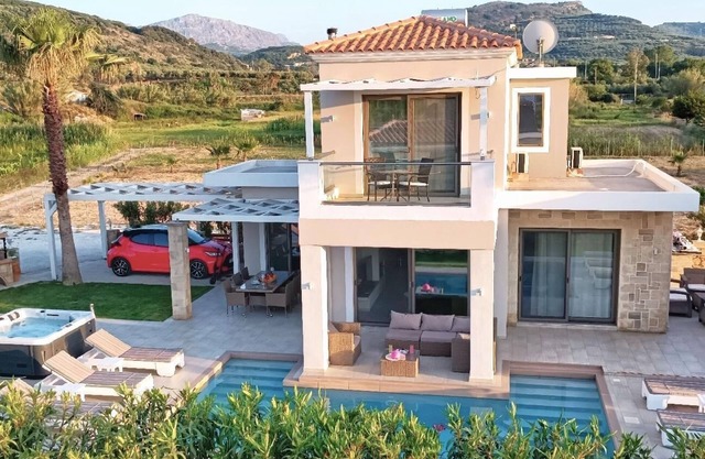 Holiday house Platanos for 1 - 7 persons with 3 bedrooms - Holiday house