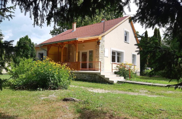 Holiday house Zamárdi for 1 - 19 persons with 4 bedrooms - Holiday house