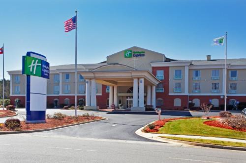 Holiday Inn Express and Suites Thomasville by IHG