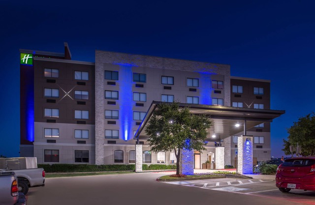 Holiday Inn Express Hotel & Suites Mesquite by IHG