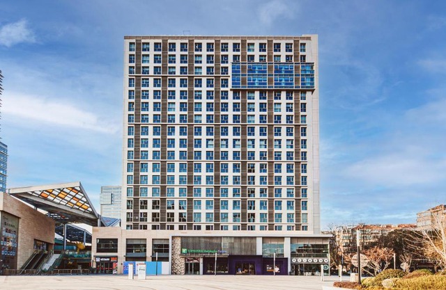 Holiday Inn Express Shanghai Baoyang by IHG