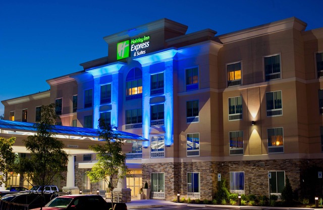 Holiday Inn Express & Suites Columbus - Easton Area by IHG