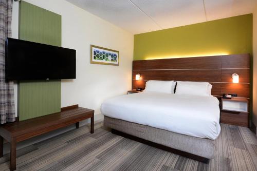 Holiday Inn Express & Suites Raleigh Durham Airport at RTP by IHG