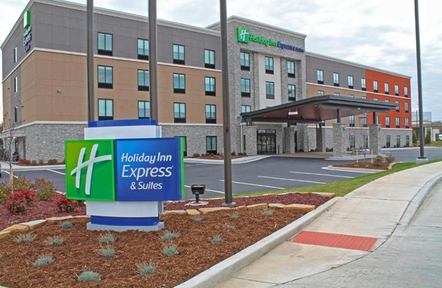 Holiday Inn Express & Suites - St. Louis South - I-55 by IHG