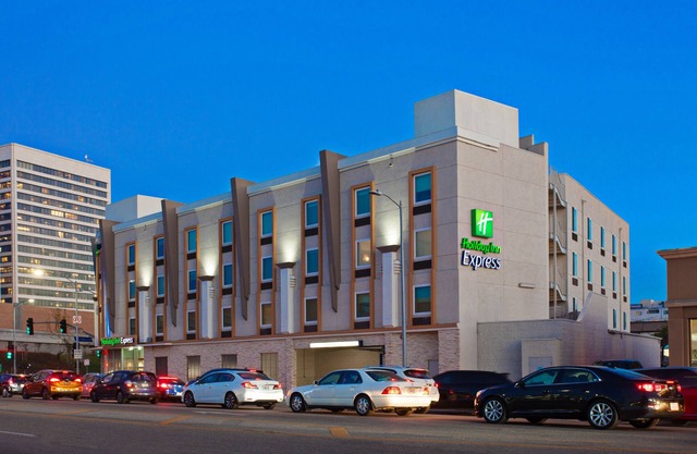 Holiday Inn Express West Los Angeles by IHG