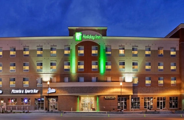 Holiday Inn Omaha Downtown - Waterpark by IHG