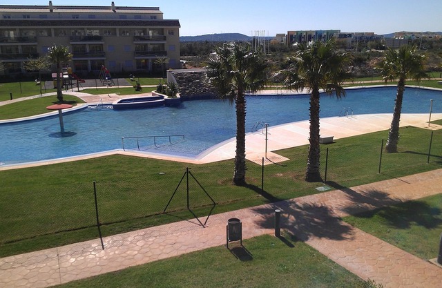 HOLIDAY RENTALS SPAIN .PENISCOLA/6 PEOPLE 10 MINUTES FROM THE SEA