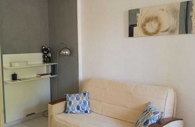Holidays in Fréjus in a charming F1 completely redone and ideally located