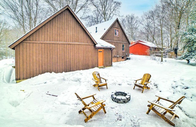 Holland Home with Fire Pit - Walk to Lake!