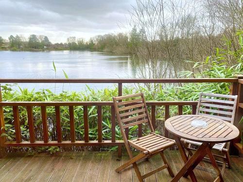 Holly Lodge 14 Hot Tub