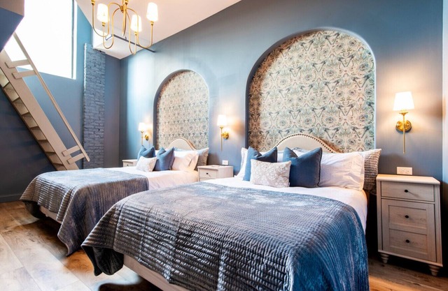 Hollyhock Suite 506: 1 bed + 1 loft bed/1 bath
