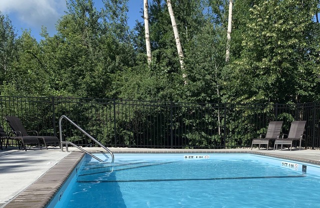 Hollys Resort
