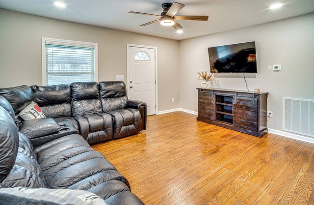 Home 14 Mi to Highpoint Health w/Fenced Yard!