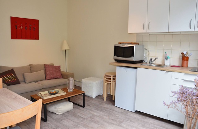 Home (2 bedrooms) in a private courtyard, Lille Cormontaigne