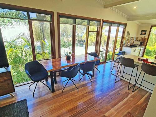 Home in Collaroy near Beach