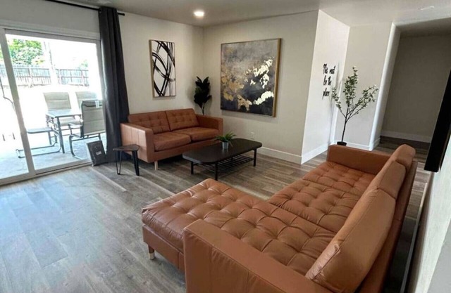 Home in the City: 4BR Fresno Retreat