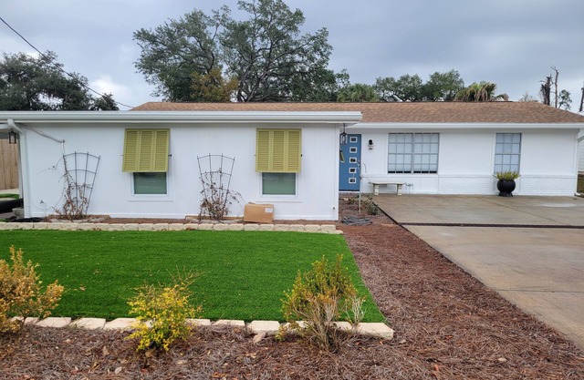 Home near historic St. Andrew's with private pool and pet friendly!