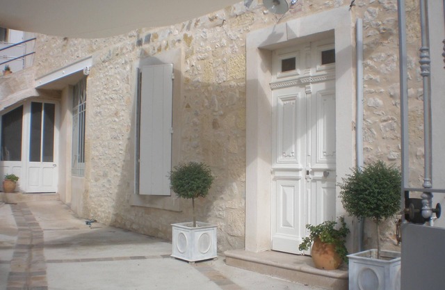 Home Pape - Cottage Court