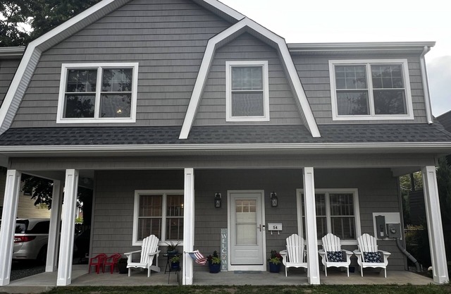 Home Sweet Beach House- Brand new 1 block to the beach! Labor Day weekend open