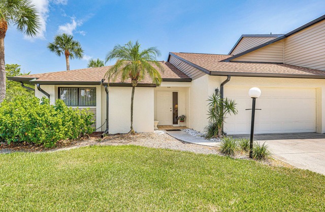 Home w/Space to Unwind Near Fort Myers Beach!