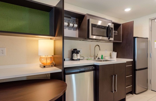 Home2 Suites by Hilton Atlanta Airport West