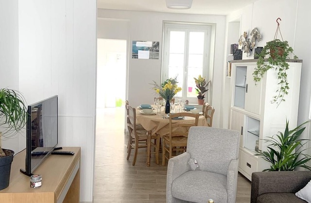 Homerez - Amazing house for 6 ppl. at Saint-Vaast-la-Hougue