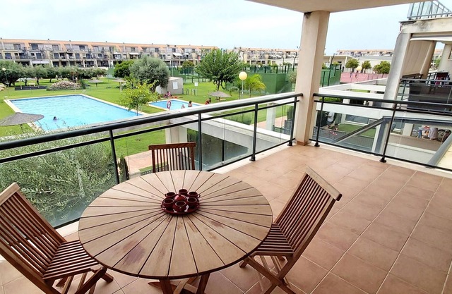 Homerez - Appartement 8 km away from the beach for 4 ppl. with shared pool