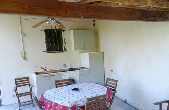 Homerez - Apt. in Castagniers with Pool