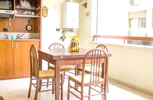 Homerez - Beautiful appartement for 4 ppl. with terrace at Reggio Calabria