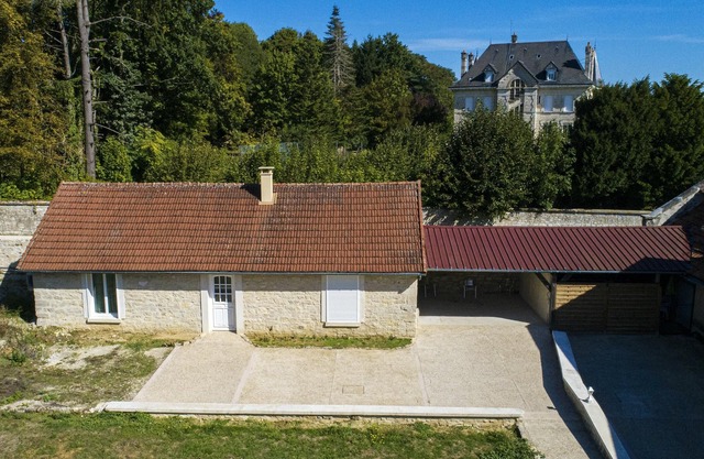 Homerez - Beautiful house for 8 ppl. with terrace at Monthenault