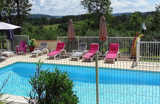 Homerez - Beautiful house for 4 ppl. with shared pool and terrace at Cardet