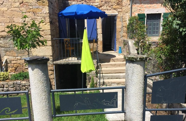 Homerez - Beautiful house for 5 ppl. with garden and terrace at Vimenet