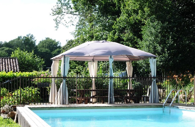 Homerez - Big villa for 12 ppl. with swimming-pool at Sousceyrac En Quercy