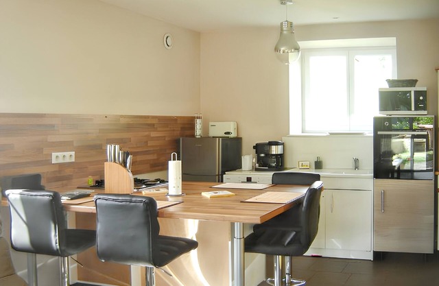 Homerez - Charming house in La Vineuse with enclosed garden
