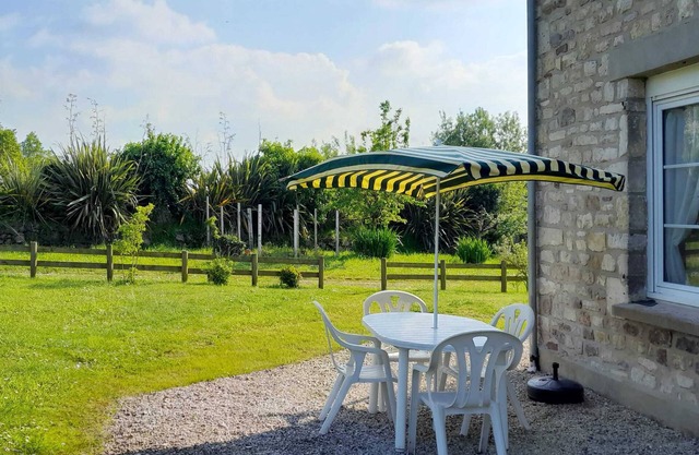 Homerez - Charming house in Lieusaint with garden
