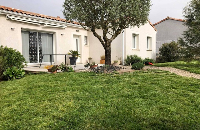Homerez - Charming House in Saliès with Garden of 70 m²