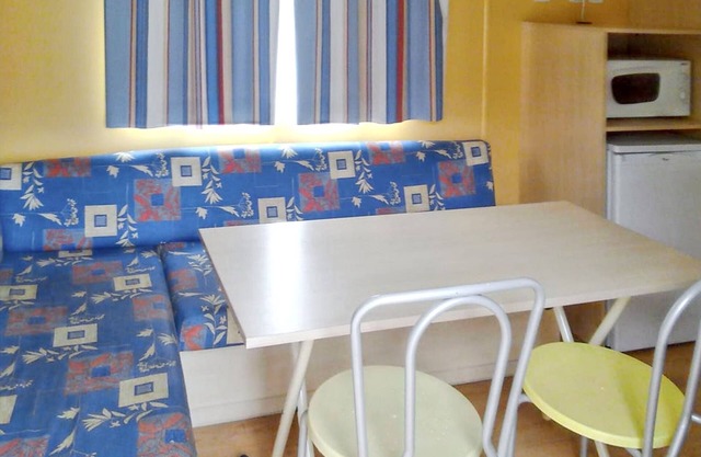 Homerez - Comfortable Bungalow Near Pataias with Shared Pool