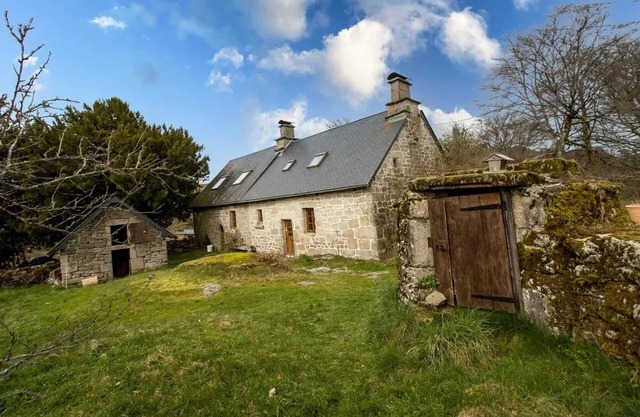 Homerez - House in Chaumeil with Fireplace