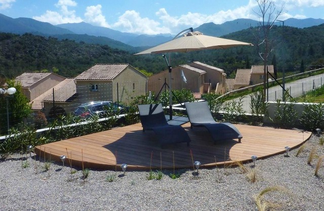 Homerez - Nice appartement for 6 ppl. with garden and terrace at Morosaglia