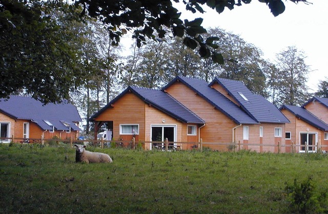 Homerez - Picturesque Chalet in Berville with Fenced Garden