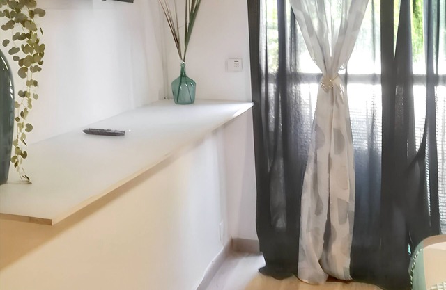 Homerez - Studio Amiens, city centre.