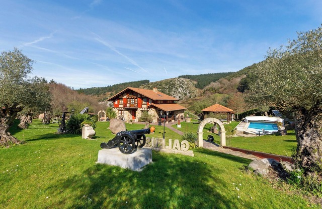 Homerez - Villa in Bizkaia w/pool